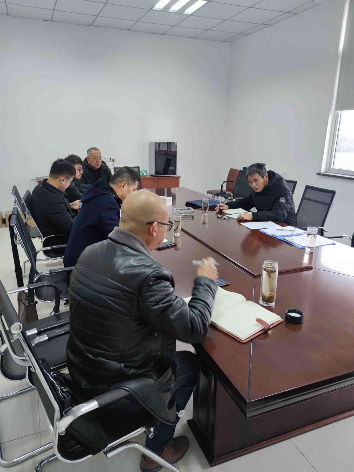 座談會(huì).jpg 座談會(huì).jpg